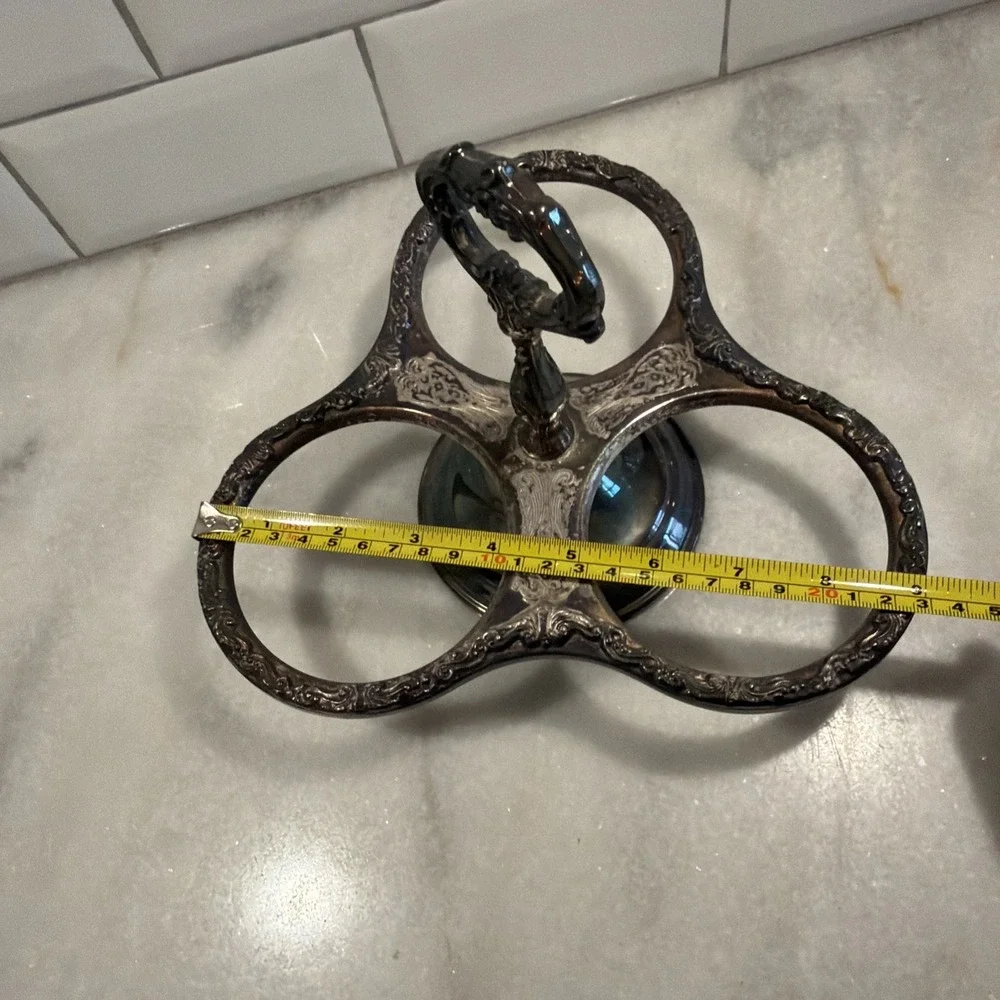 Sheridan Silver Dip Carousel